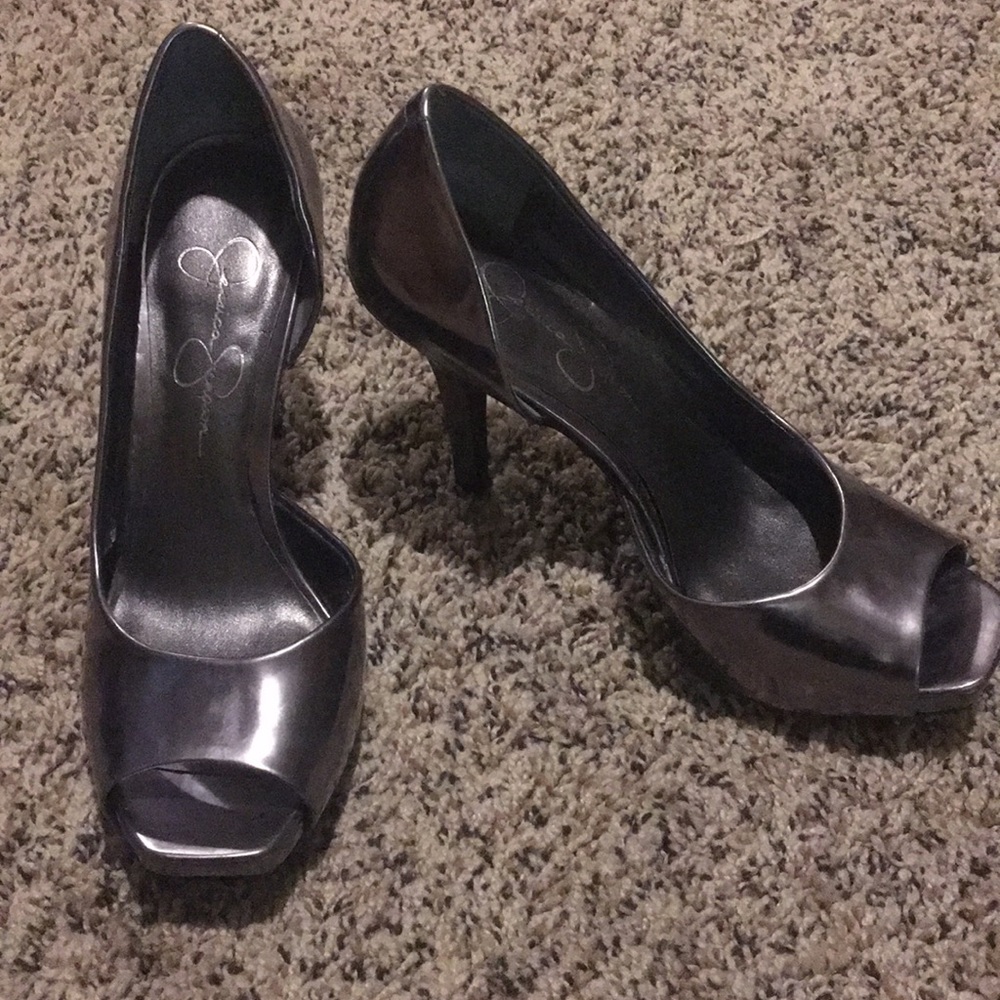 Pewter Jessica Simpson pumps